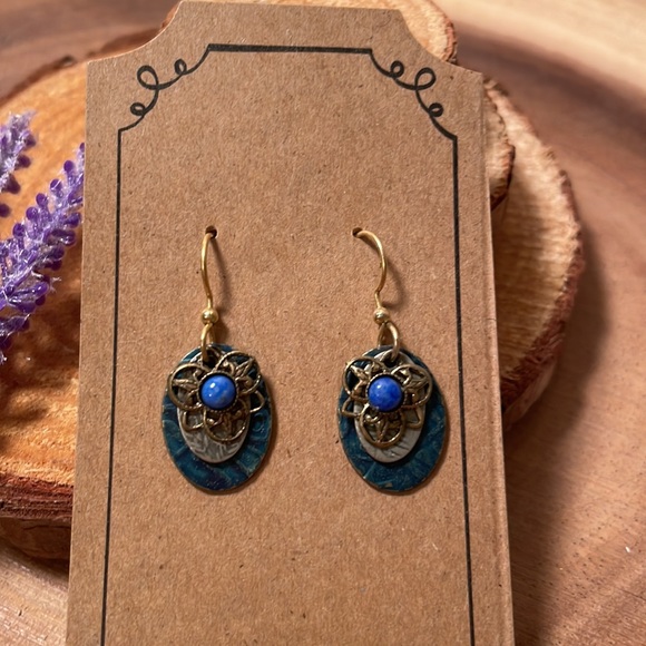 Women’s blue lapis earrings. - Picture 2 of 2